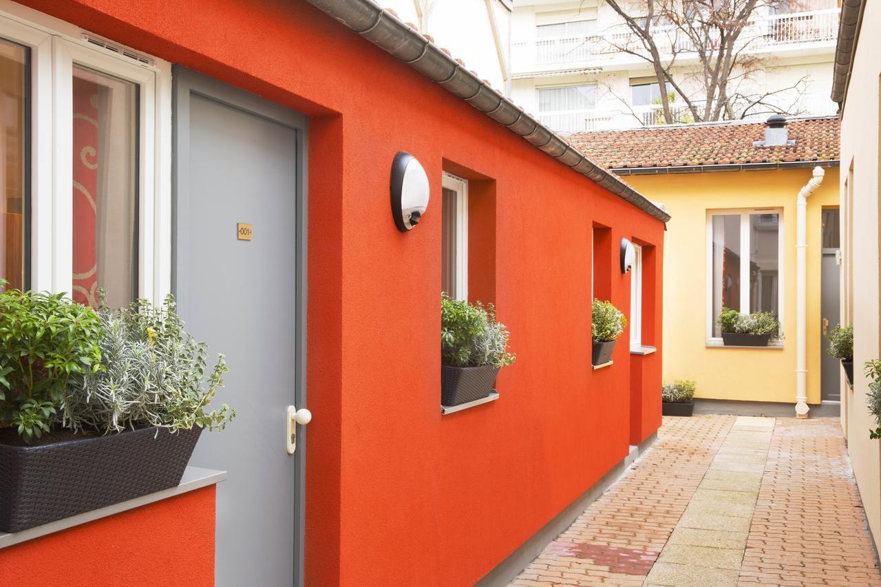 Studio (1 Adult)