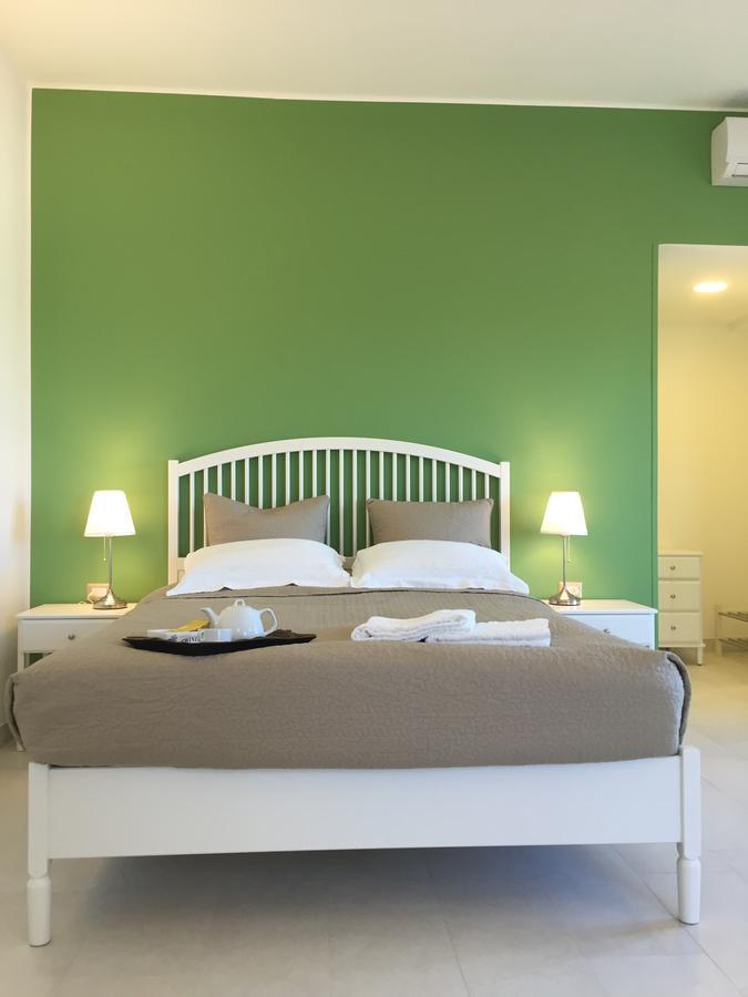 Kamer met Kingsize Bed en Uitzicht op Zee
