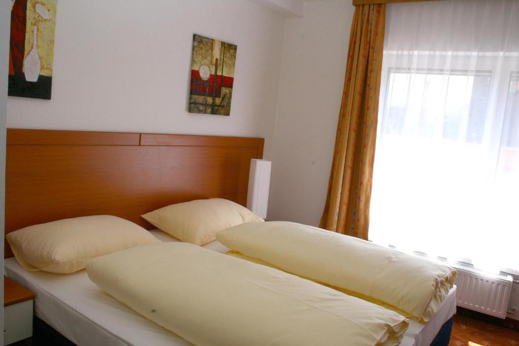 Dreibettzimmer