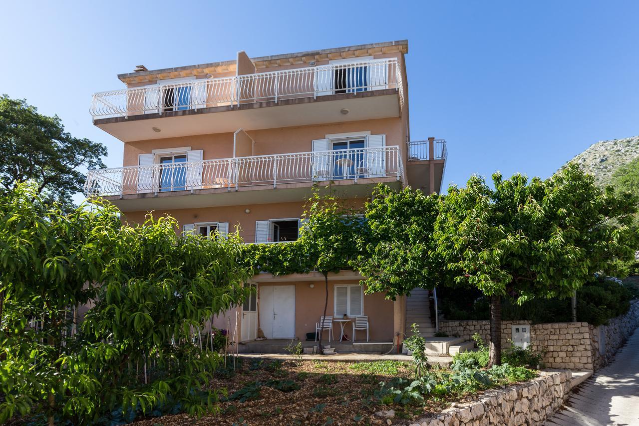 Premium-Apartment mit 1 Schlafzimmer, Balkon und Meerblick
