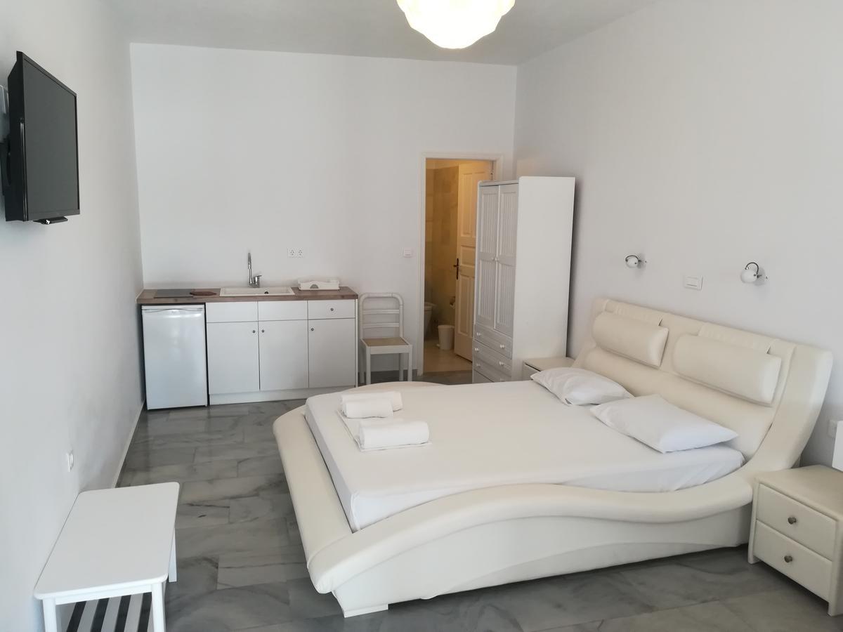 Studio Partial Sea View Terrace Ground Floor