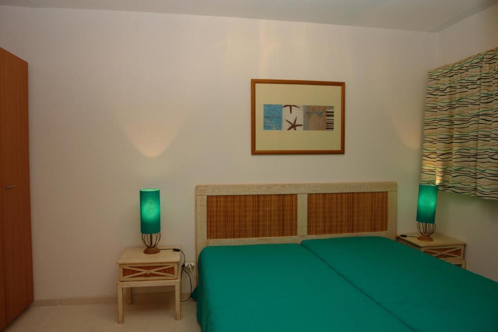 Apartamento de 1 dormitorio con vistas laterales al mar