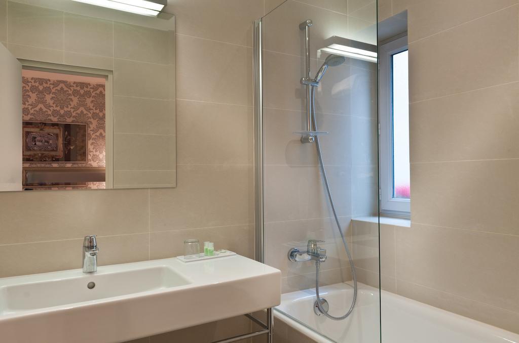Deluxe Double Room with Terrace,421992684:JPEG