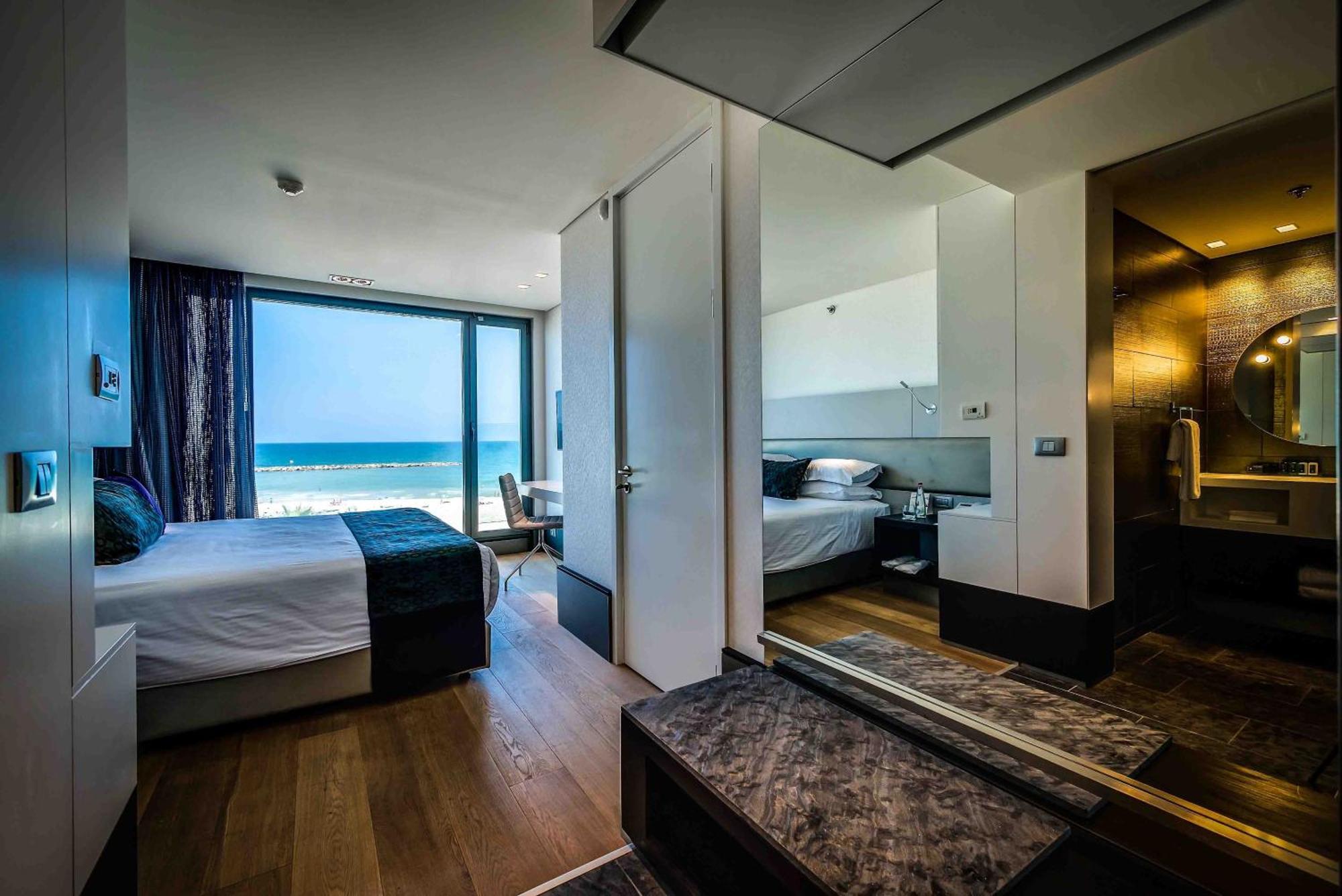 Suíte mini com acesso ao lounge