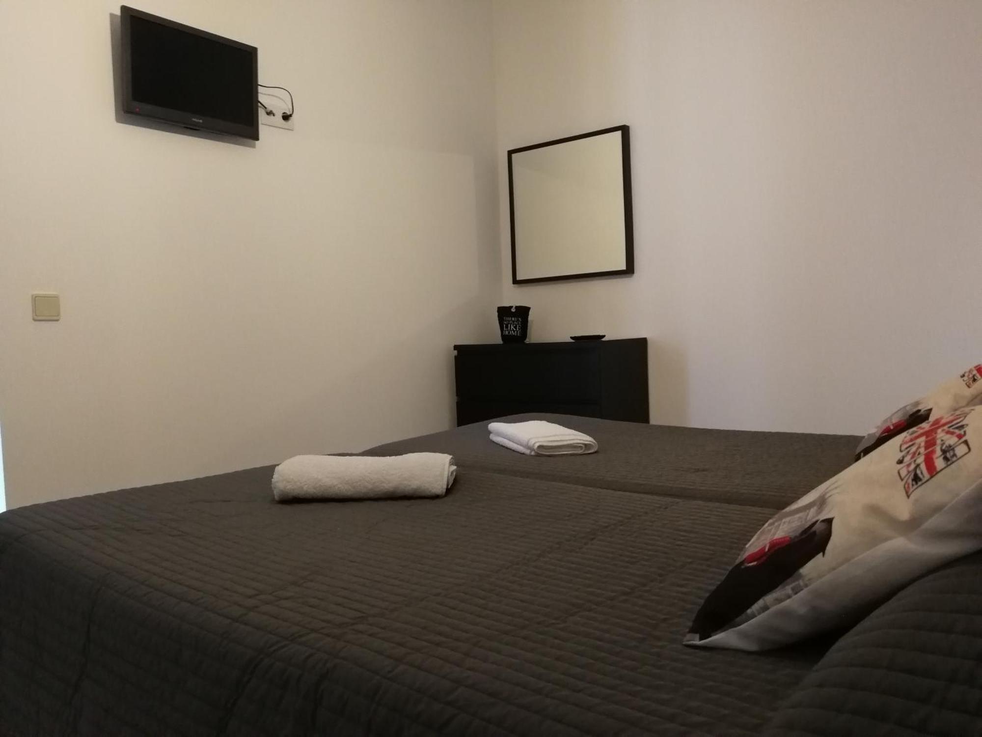 Twin Room Private Bathroom