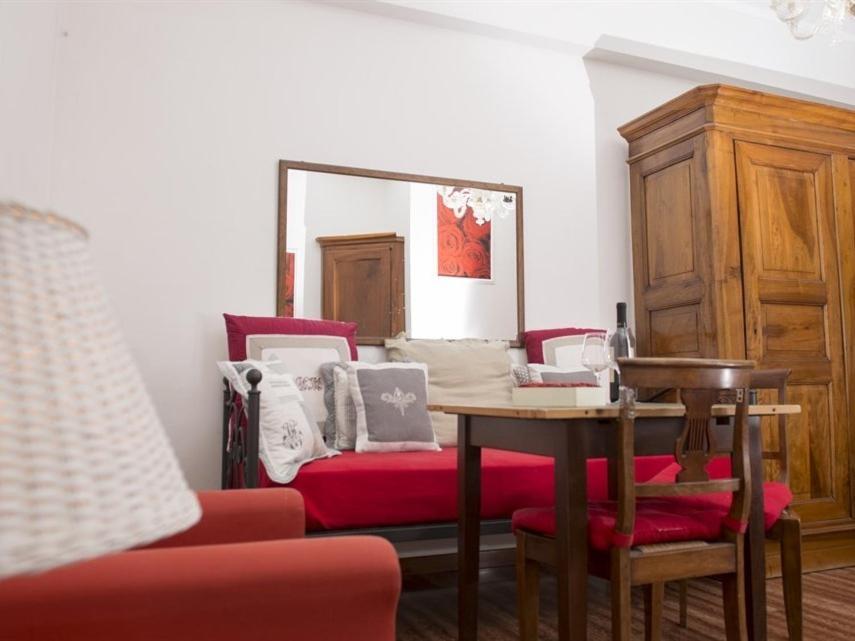 Superior King Room,680271612:JPEG