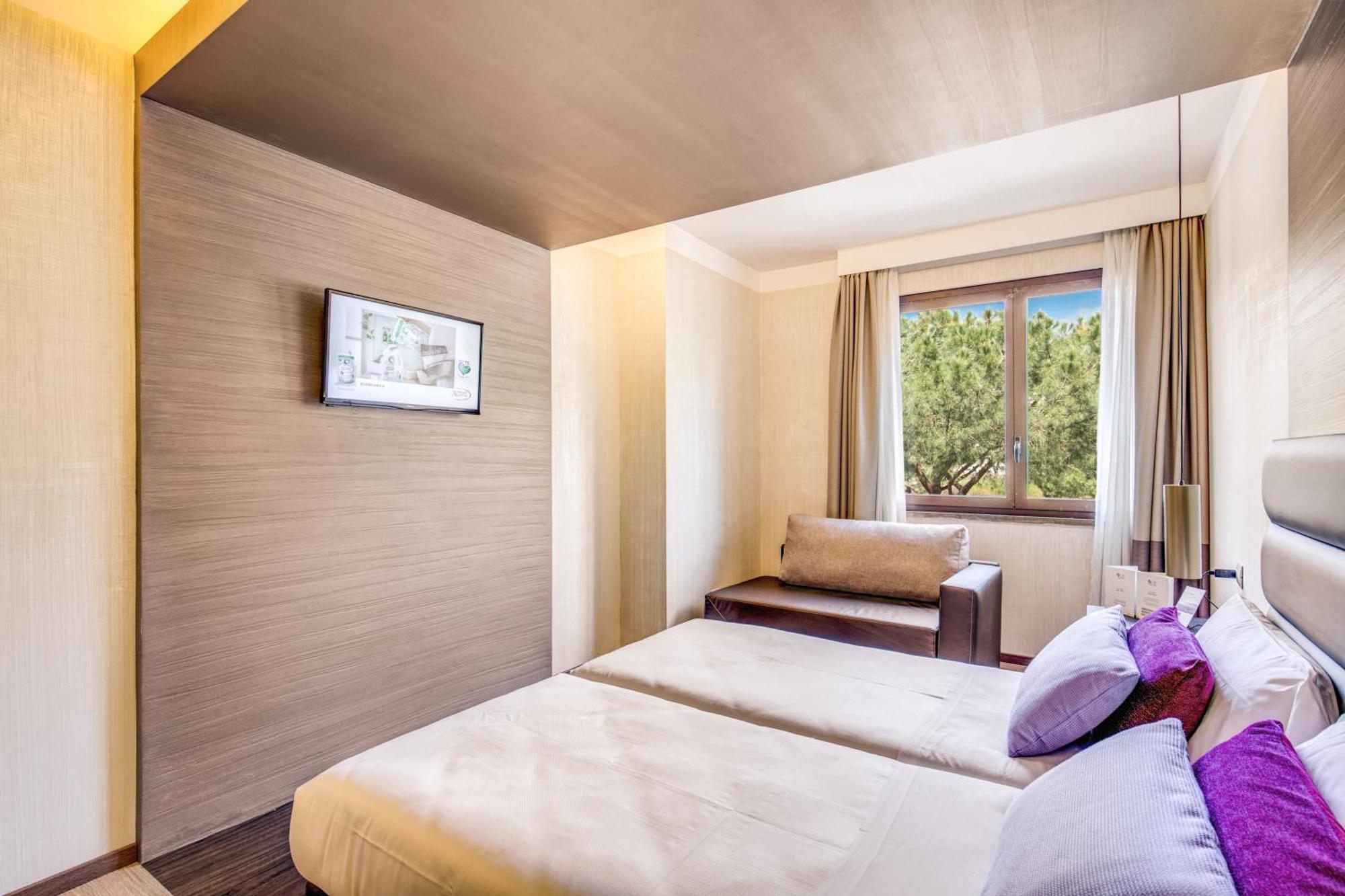 Superior Double or Twin Room,682134363:JPEG