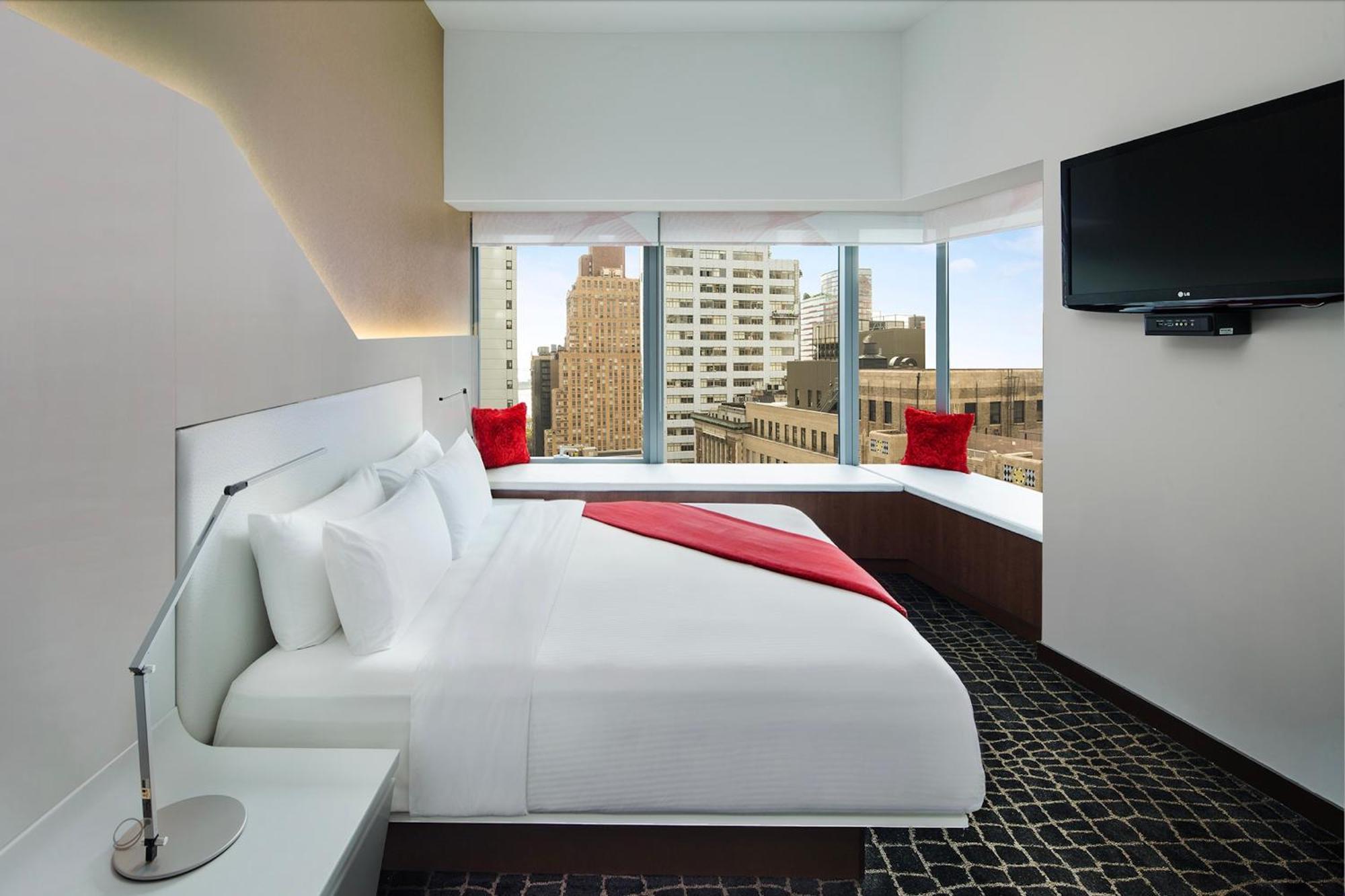 Suite King con 1 Camera da Letto e Vista Città - Non Fumatori