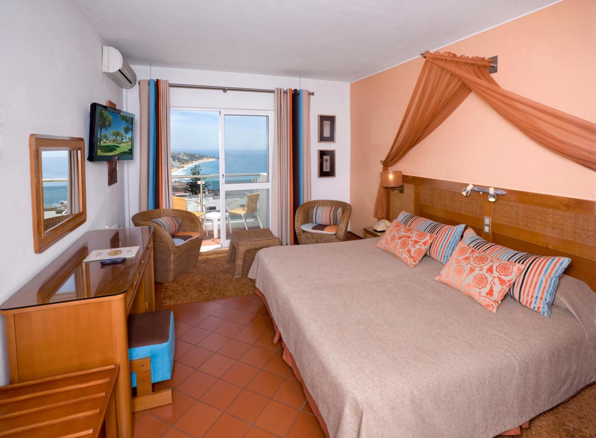 Chambre Double ou Lits Jumeaux - Vue sur Mer