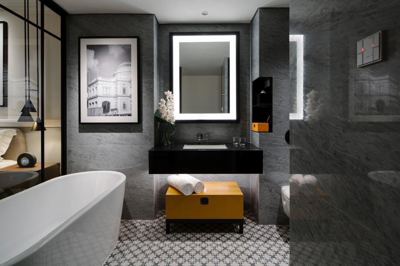 Premier Room