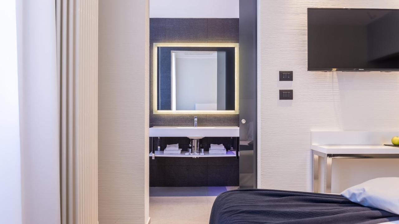 Quarto com Cama de Casal ou 2 de Solteiro