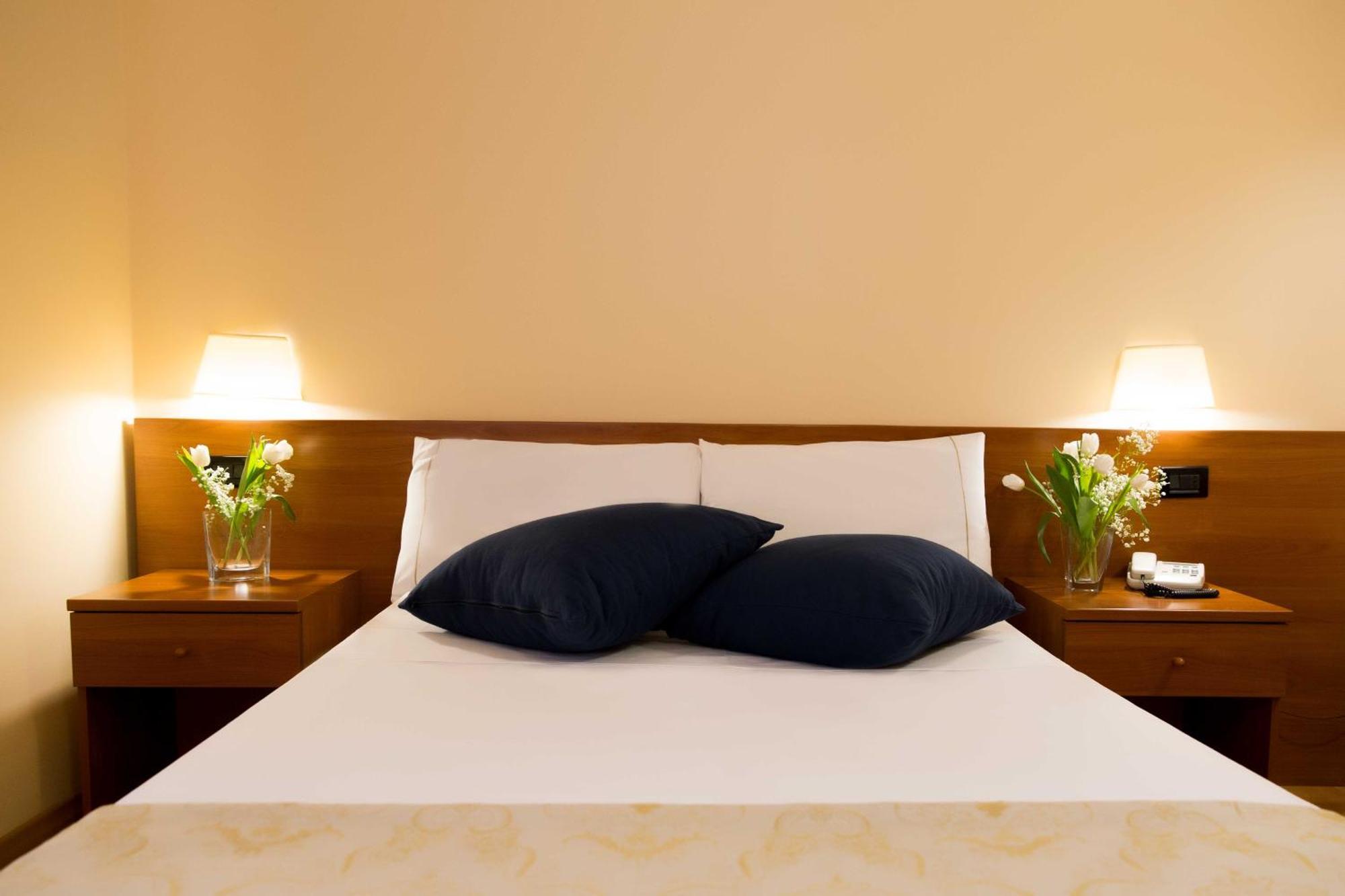 Double Room,697821939:JPEG