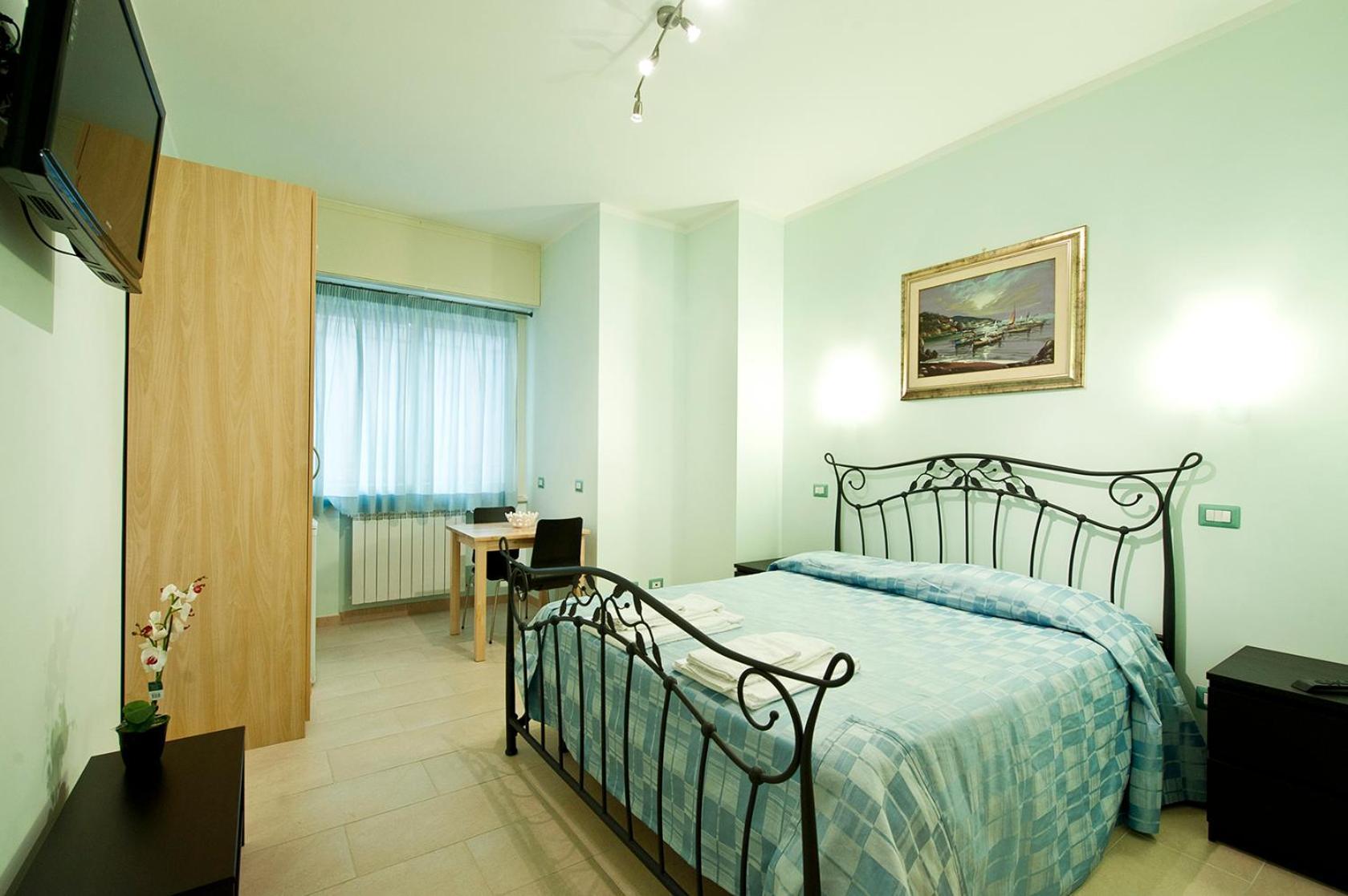 Double Room,704730433:JPEG