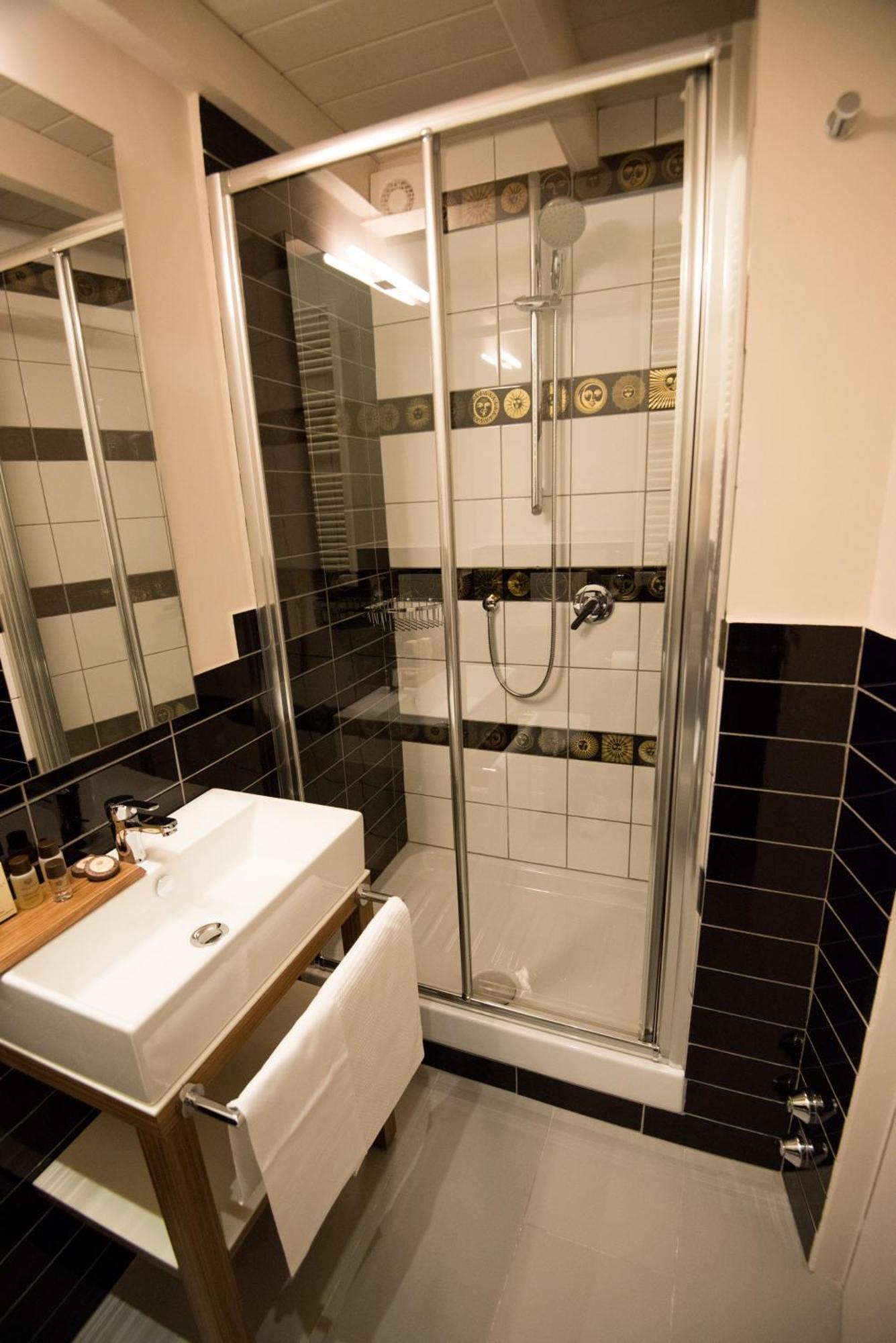 Double Room Split Level