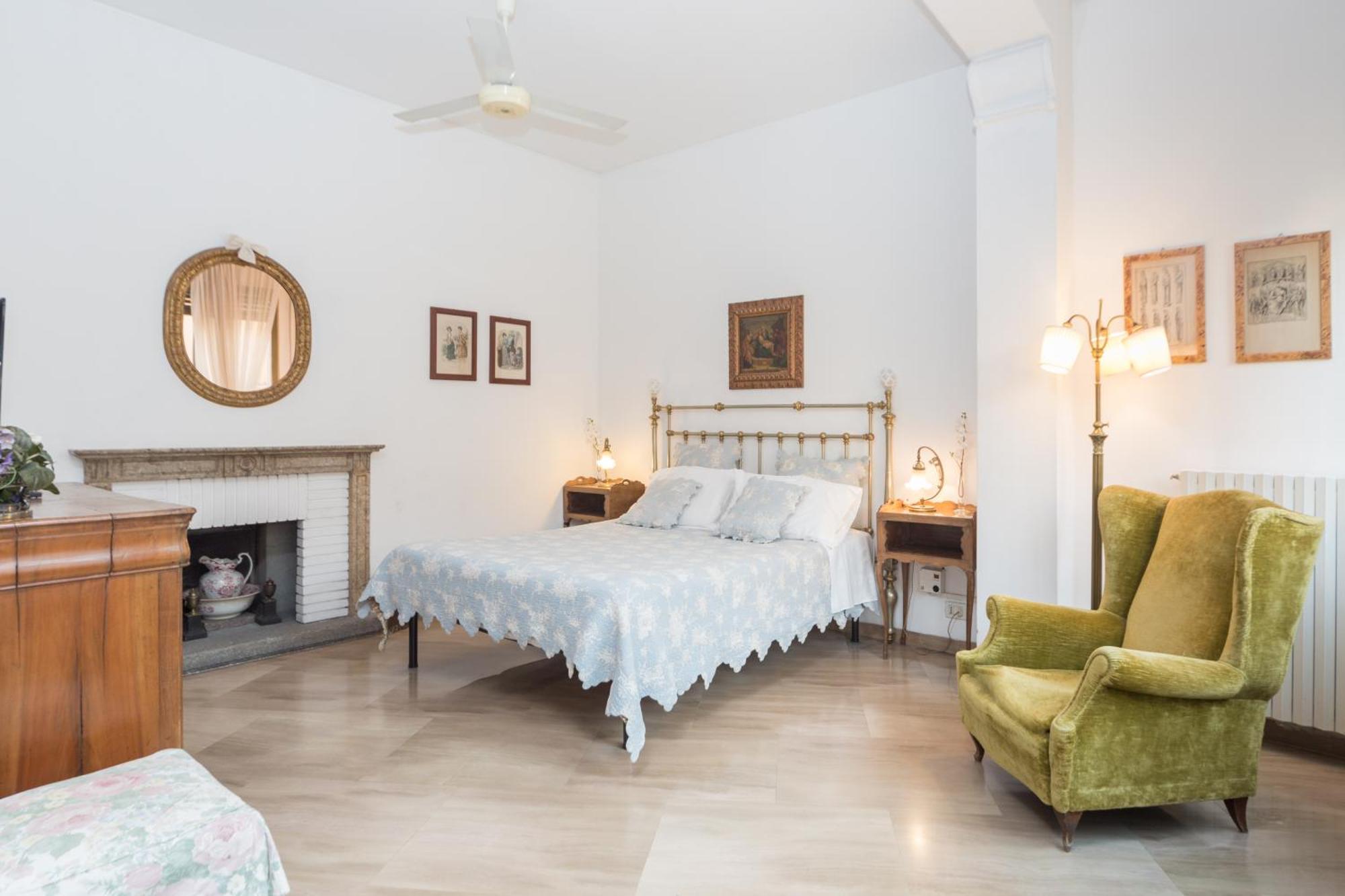 Superior Double Room with Bath,709123114:JPEG