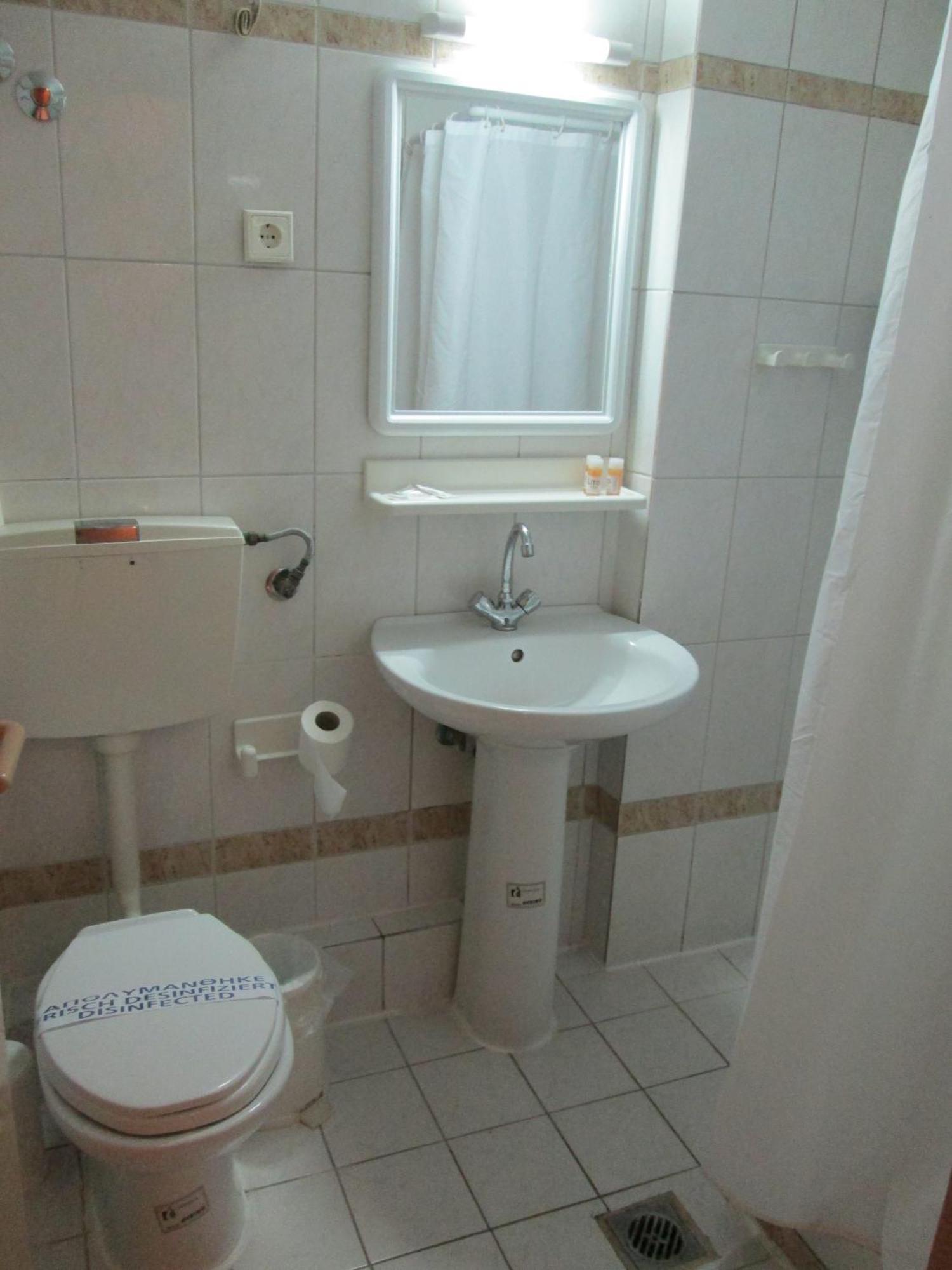 Triple Room,779040498:JPEG