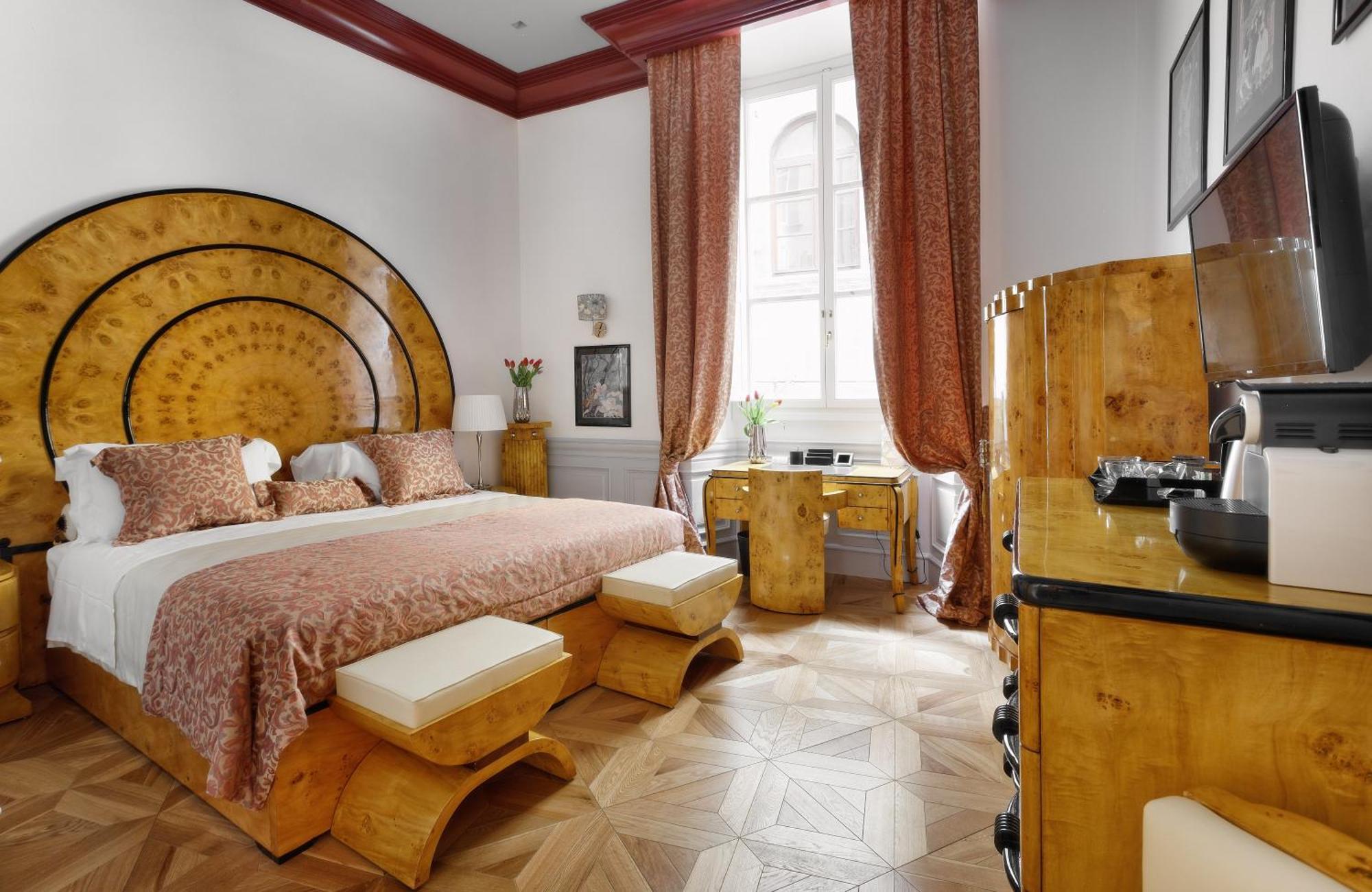 Superior King Room