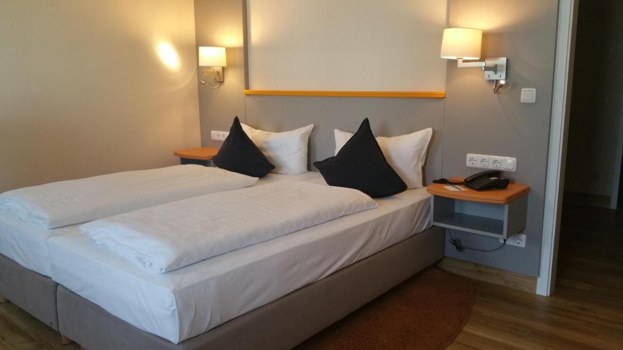 Quadruple Room,718334374:JPEG