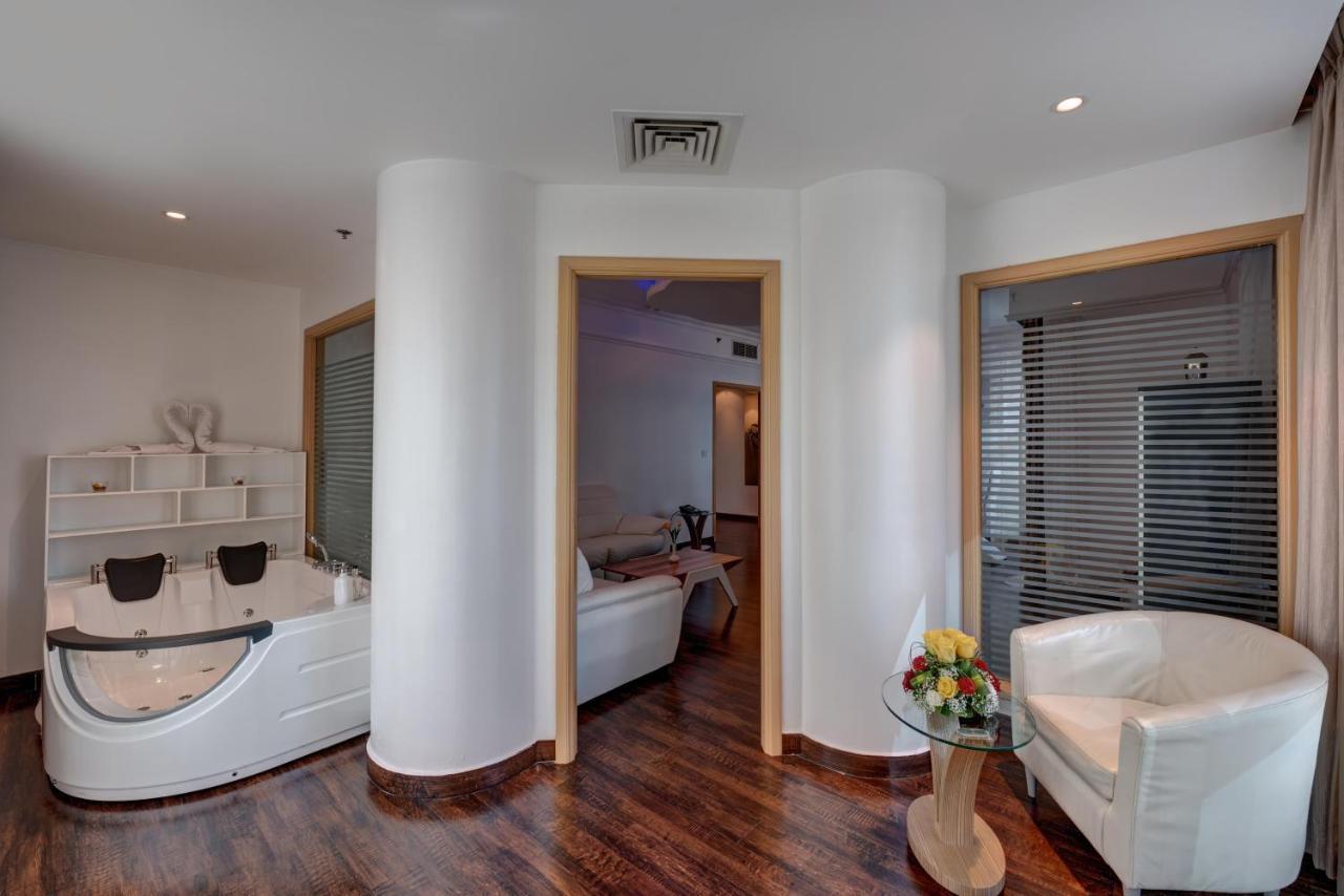 Grand Suite with Burj Khalifa View,721122493:JPEG