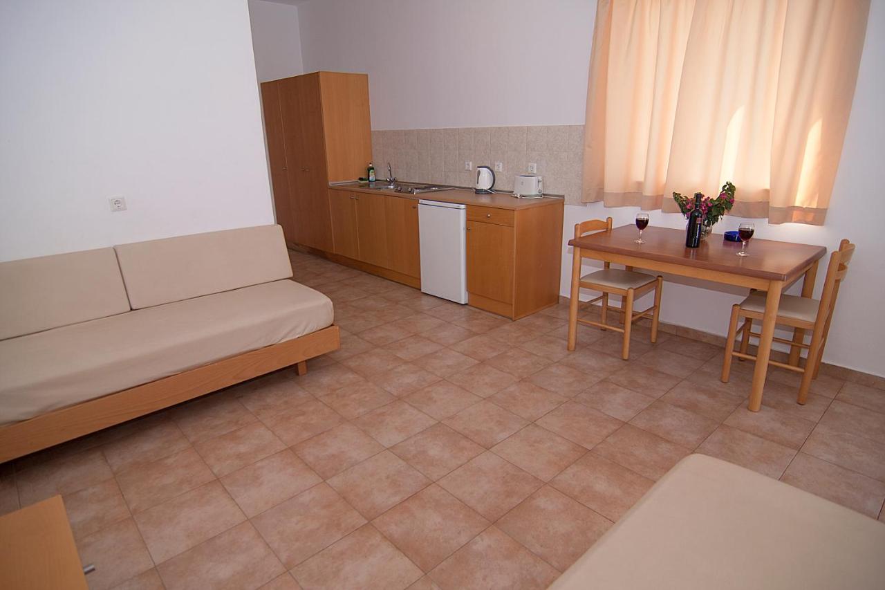One-Bedroom Apartment 2