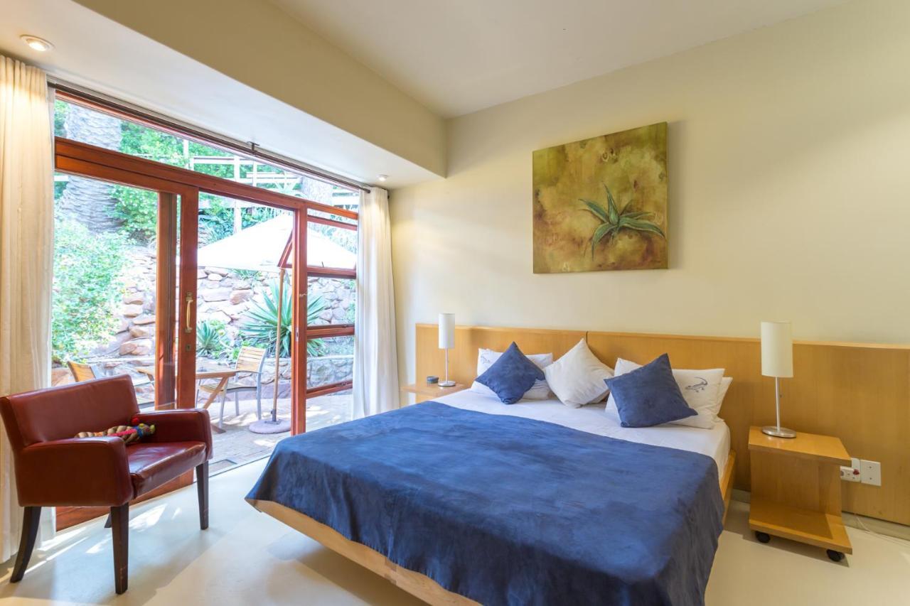 Double or Twin Room with Mountain View,735981142:JPEG