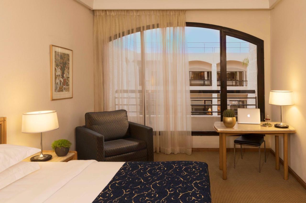 Quarto Standard com Cama de Casal ou 2 de Solteiro