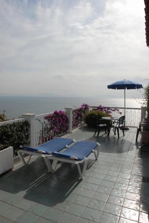 Junior Suite with Sea View (3 Adults)