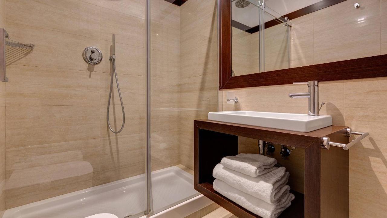 Triple Room - Annex,761527348:JPEG