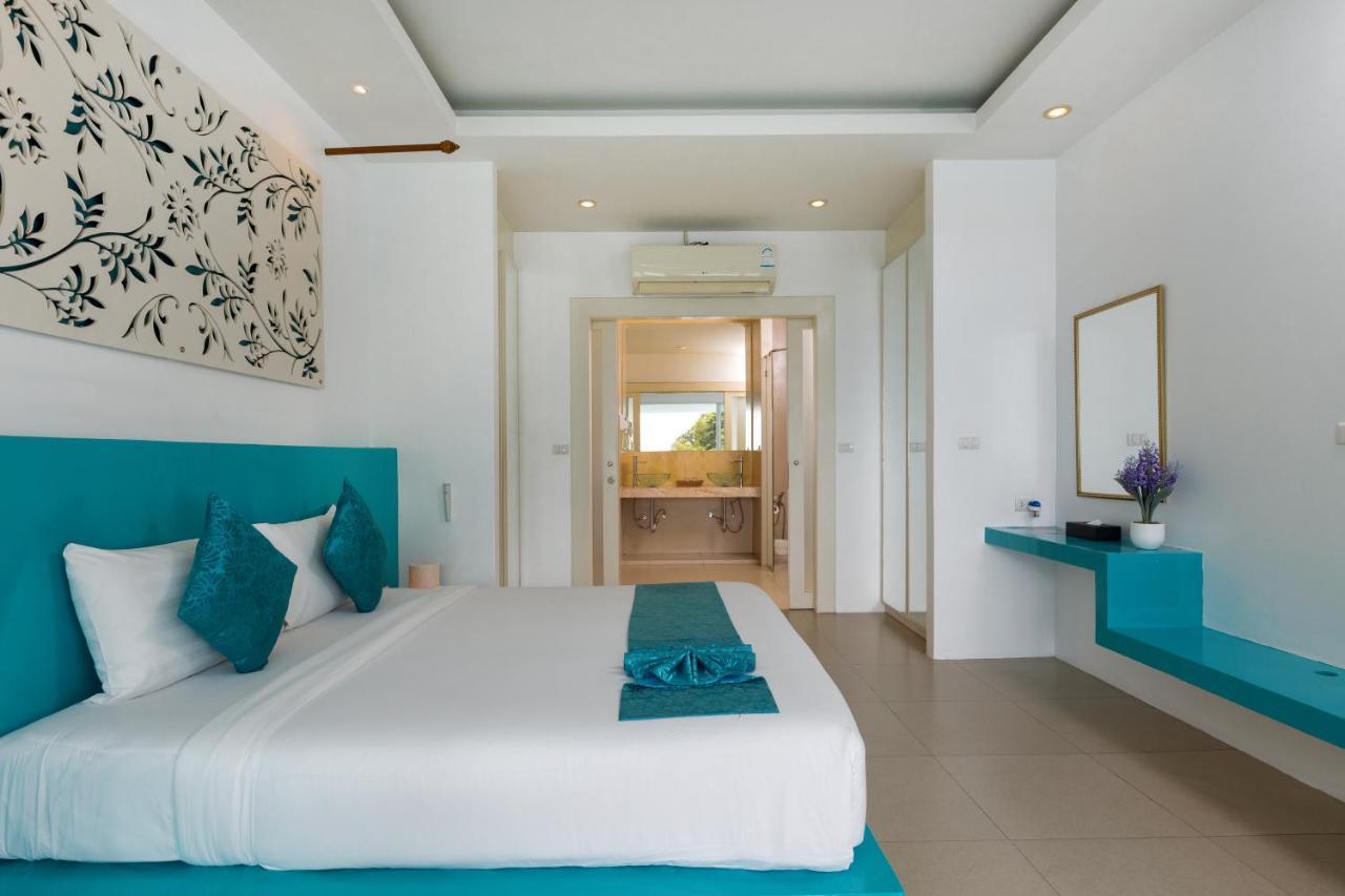 Deluxe Partial Seaview Pool Suite