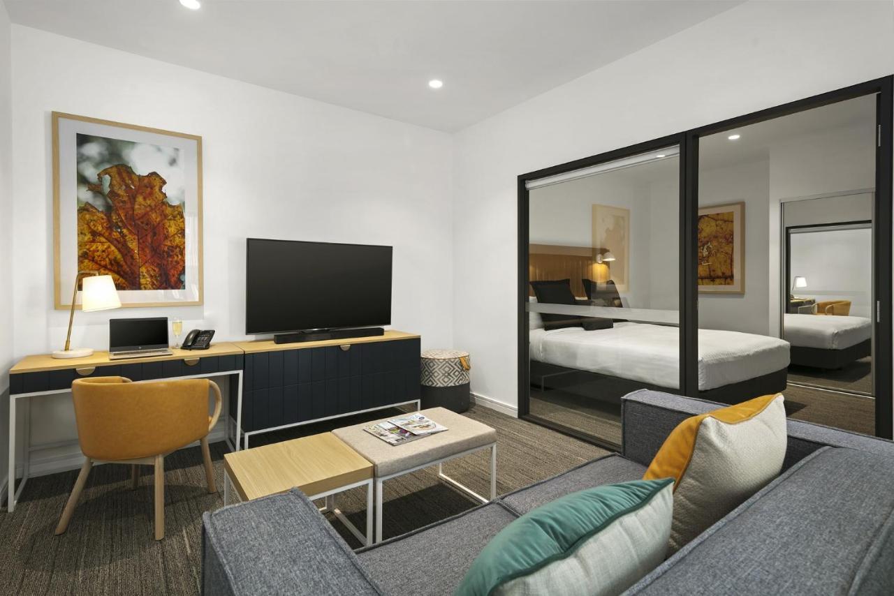 One-Bedroom Apartment,749593754:JPEG