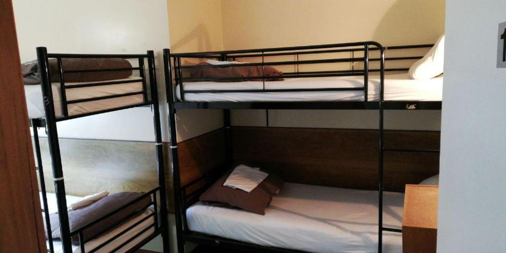 Chambre Quadruple Économique avec Salle de Bains Commune
