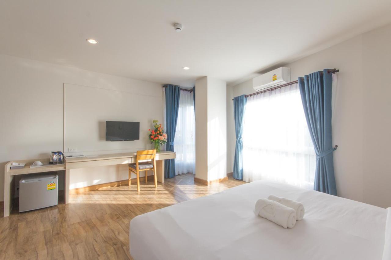 Deluxe King Suite