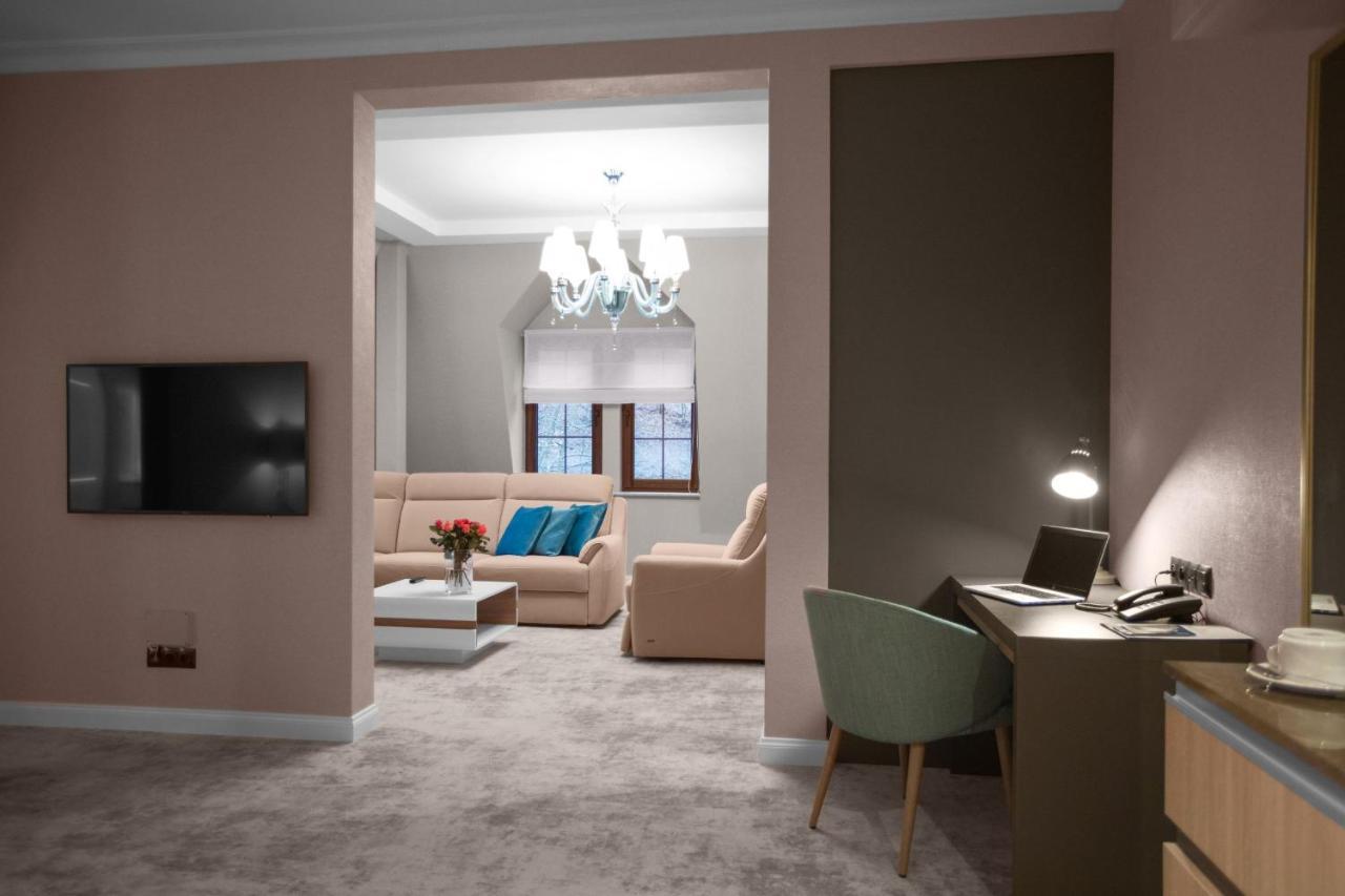 Royal Apartment