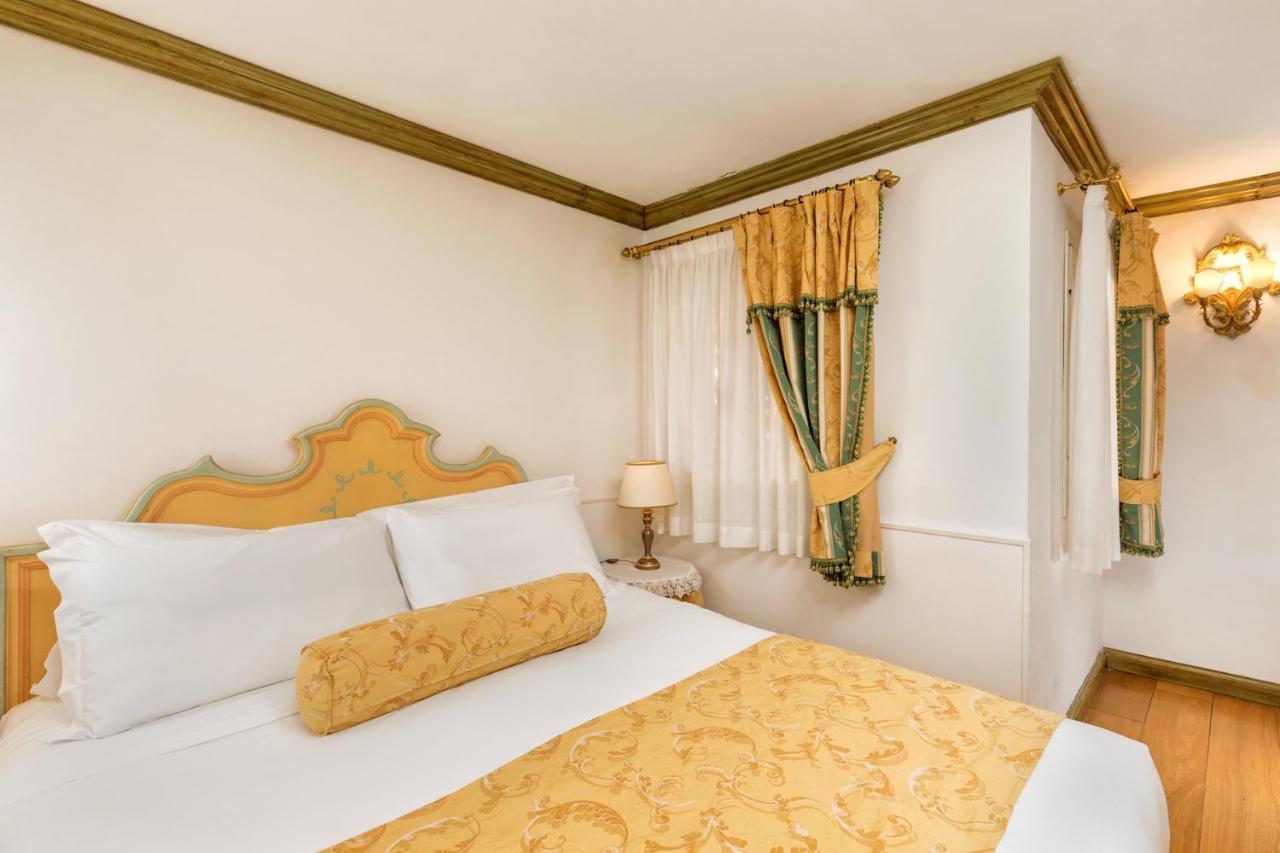 Suite Private Garden Lagoon View