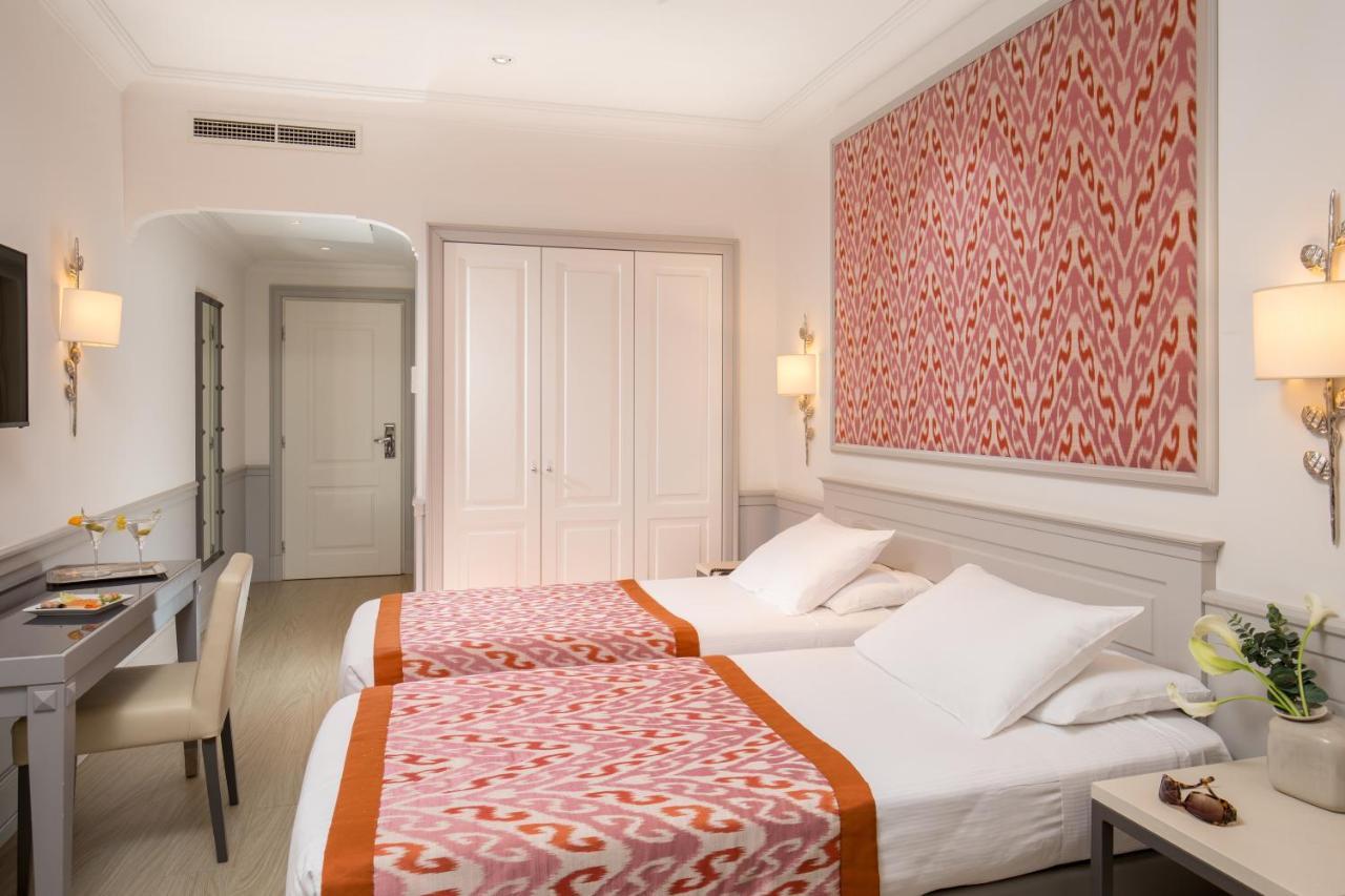 Quarto com Cama de Casal ou 2 de Solteiro