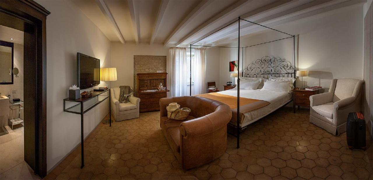 Deluxe Room,749418662:JPEG