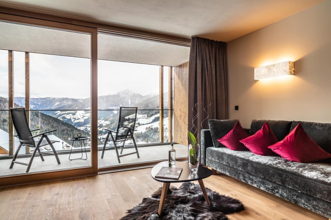 Junior Suite mit Balkon und Bergblick