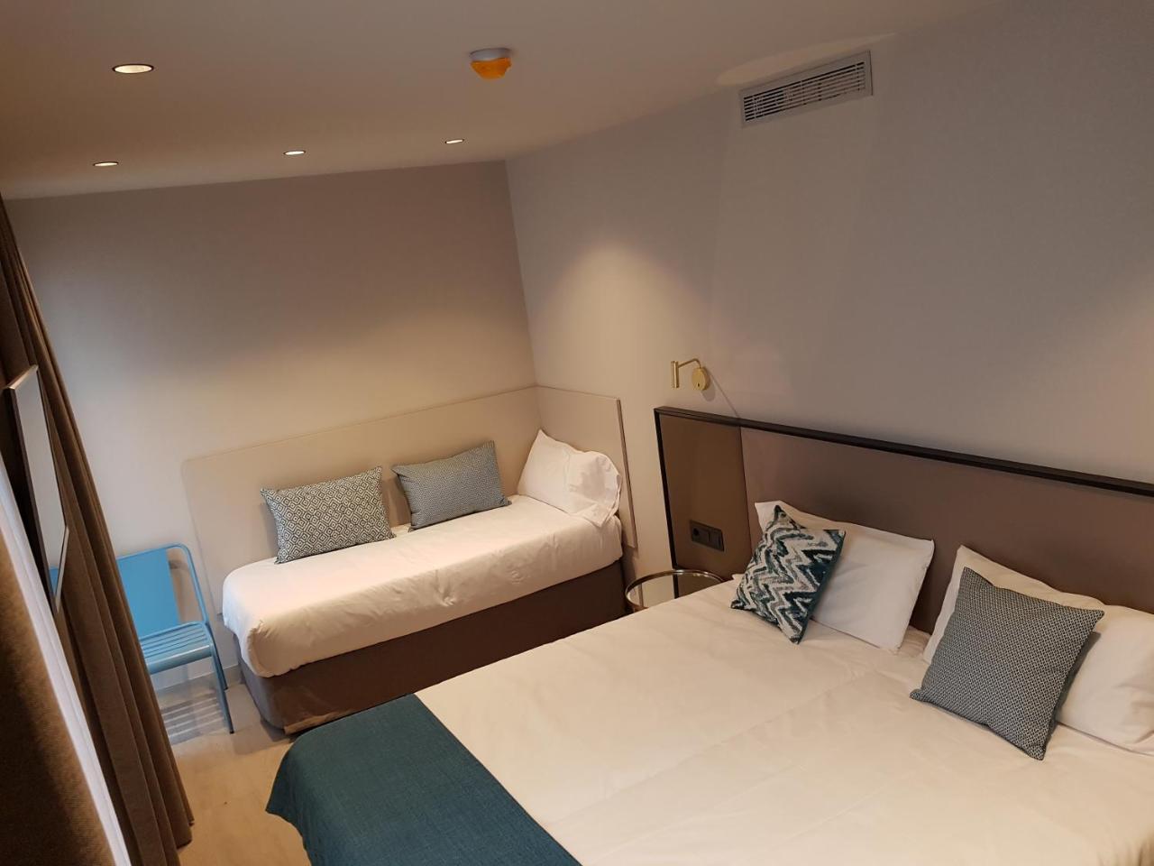 Triple Room with Balcony,756284758:JPEG