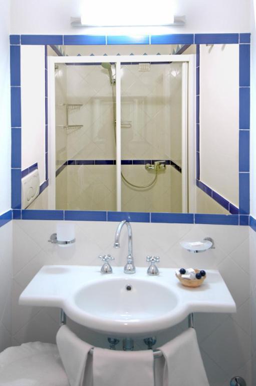 Standard Apartment,759945173:JPEG