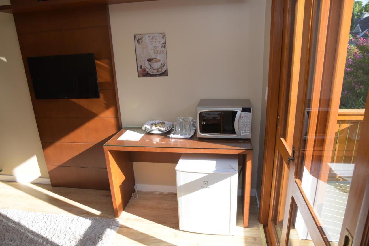 Apartment with Balcony,762181510:JPEG