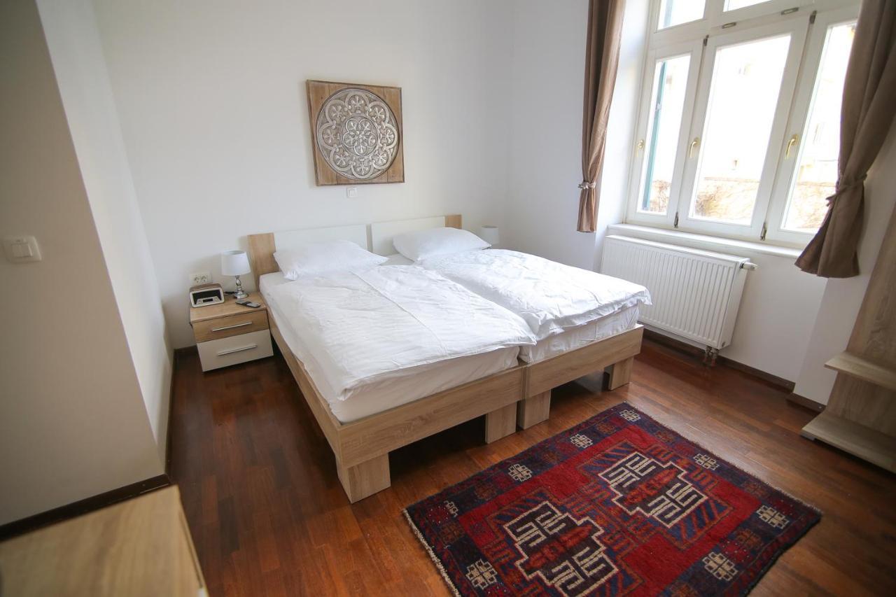 Double or Twin Room,764111656:JPEG