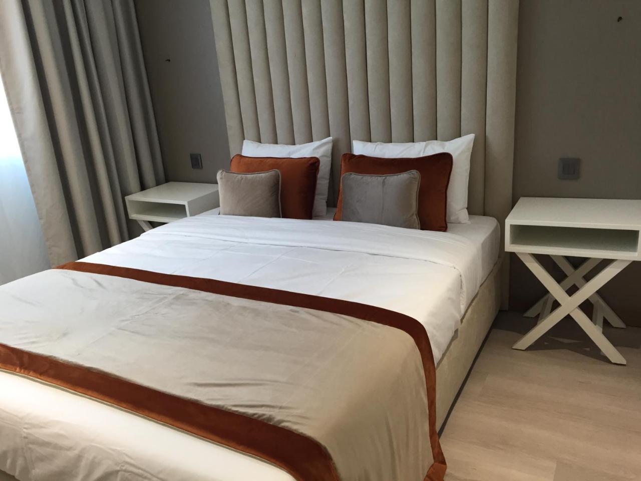 Double Room,776185582:JPEG