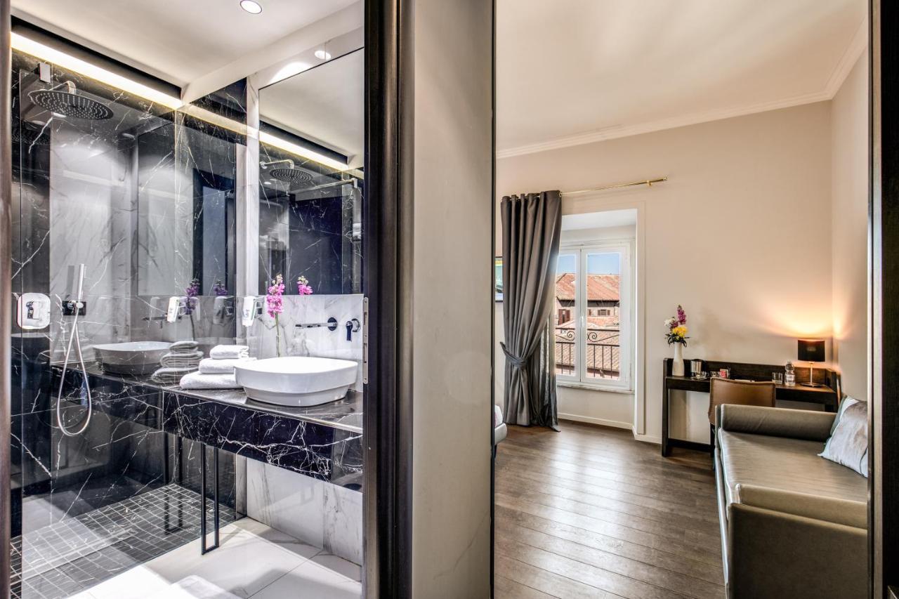 Deluxe Triple Room City View