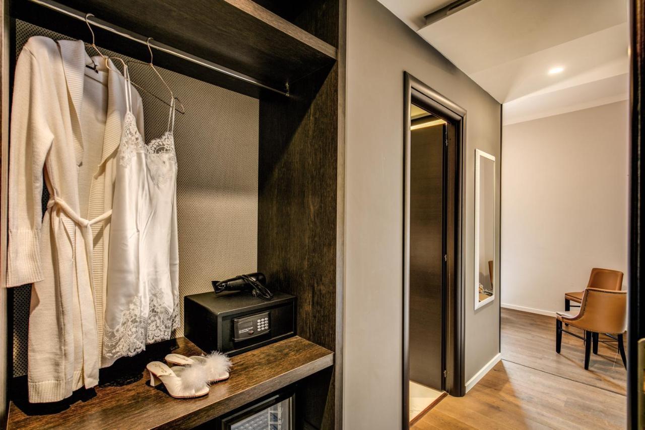Two Connecting Double Rooms