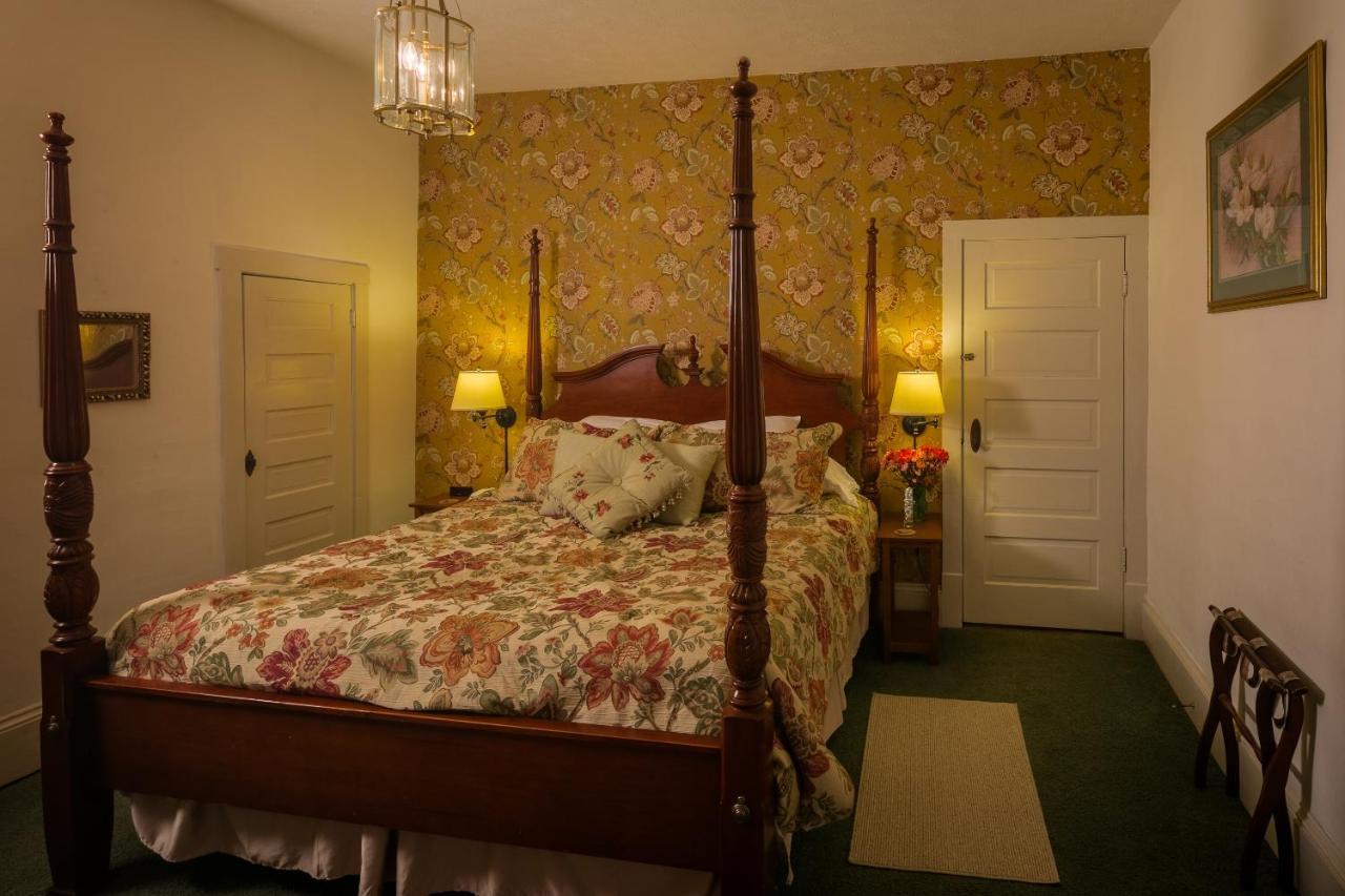 Squire Taylor Suite