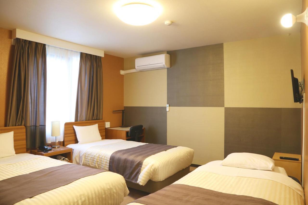 Standard Room - Non-Smoking,644443794:JPEG