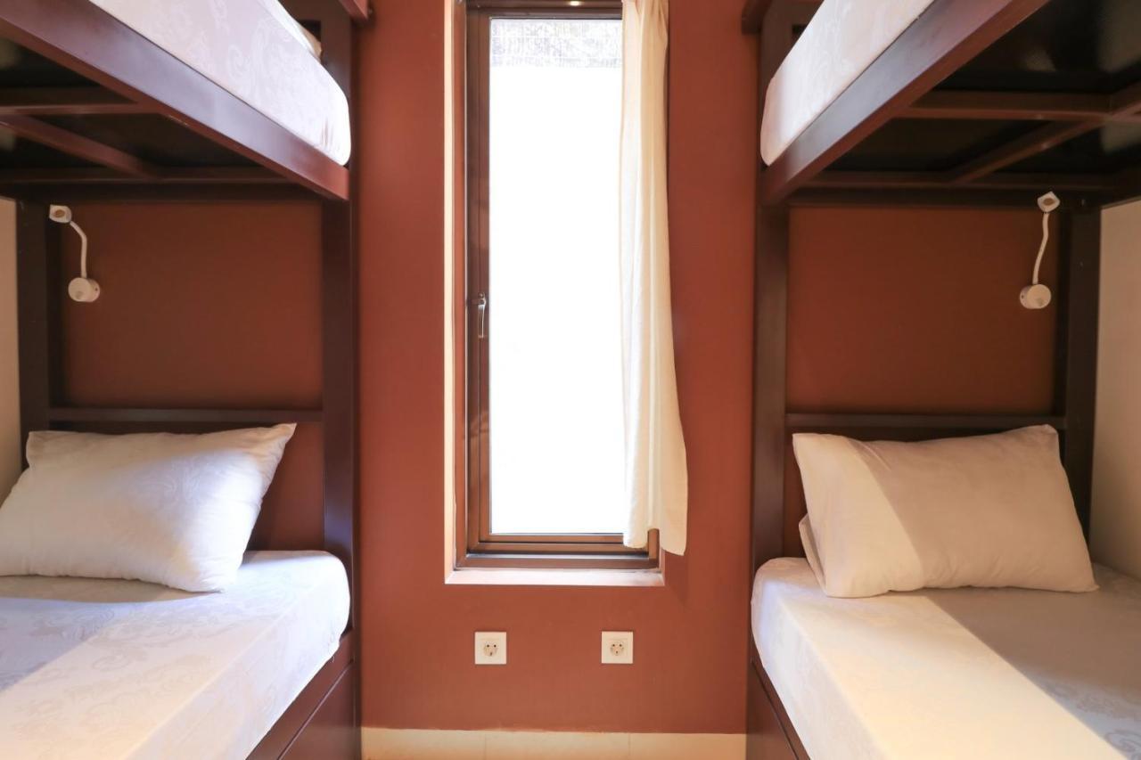 Bed in 6-Bed Mixed Dormitory Room,769487140:JPEG