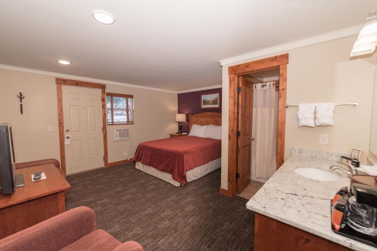 Queen Room