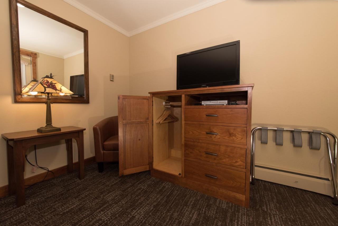 Economy Queen Room No View