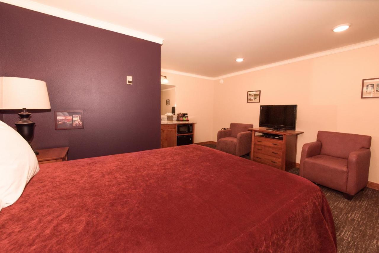 Queen Room